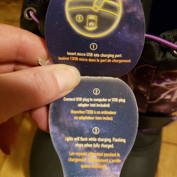 Brand new Absolute Canada kids' winter boots - Picture 12 of 14